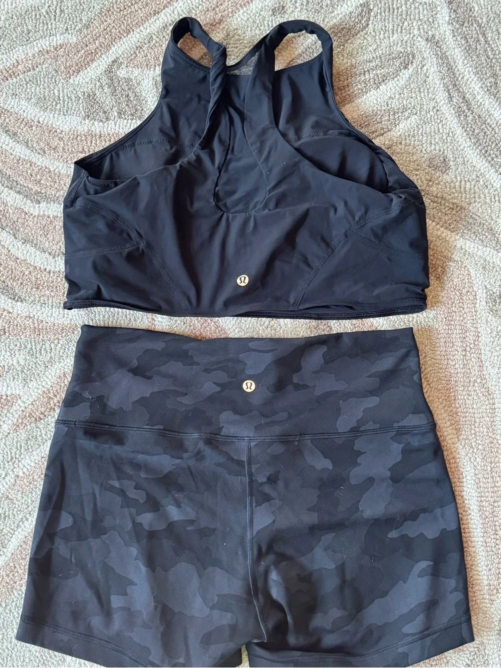 Lululemon size 12 outfit